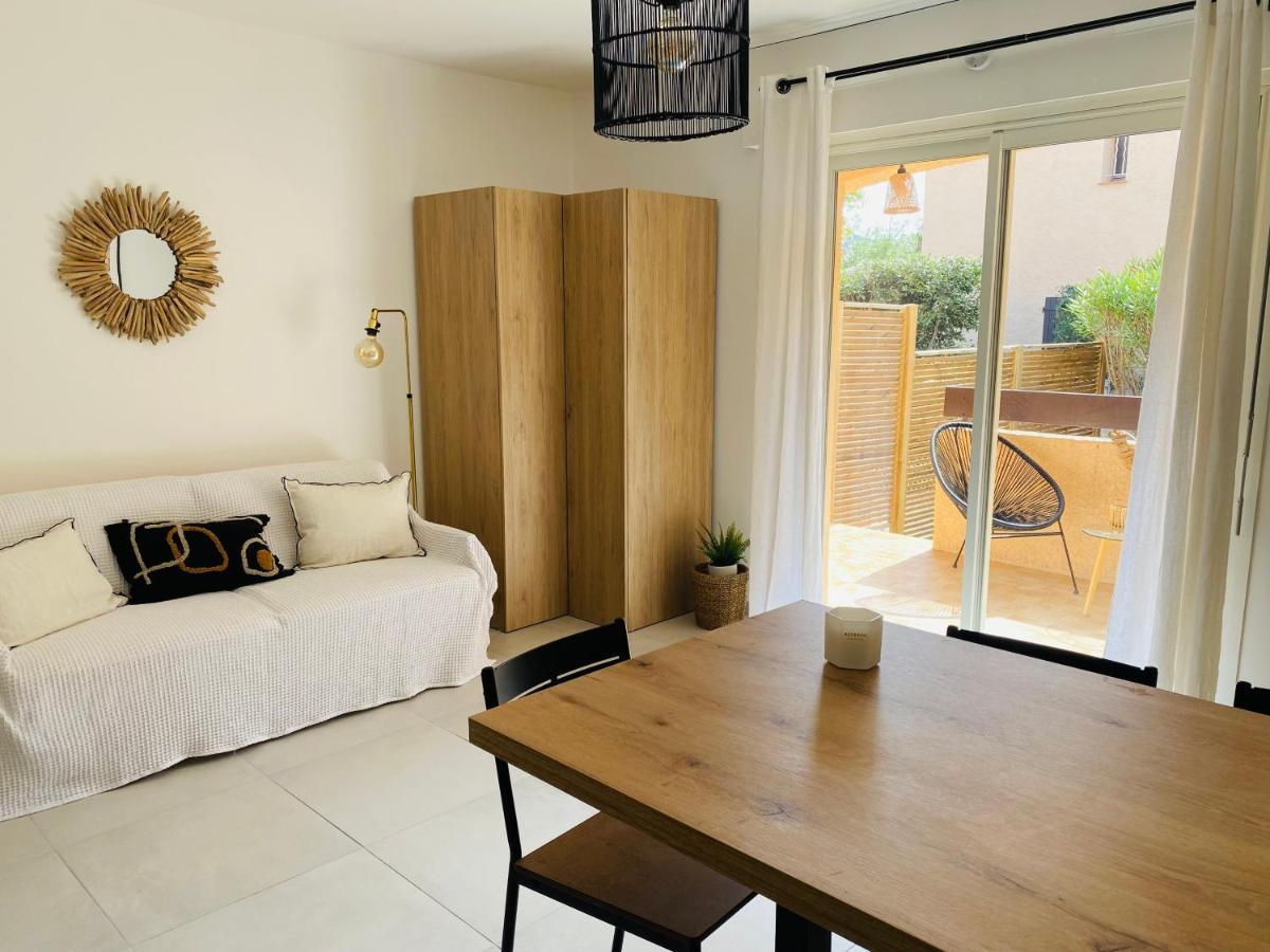 Les Tamaris Apartment Saint-Cyr-sur-Mer Exterior photo