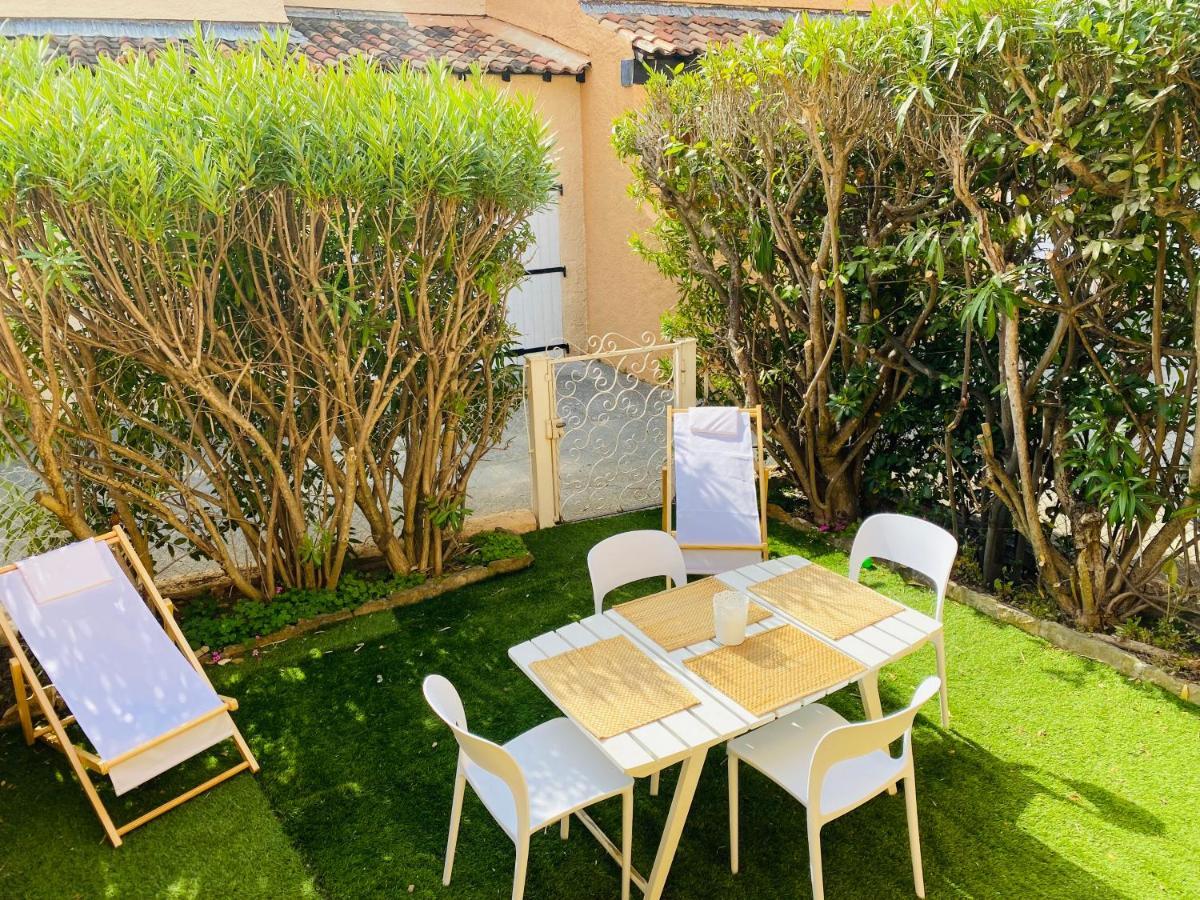 Les Tamaris Apartment Saint-Cyr-sur-Mer Exterior photo